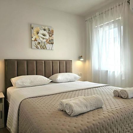 Apartments Miamare 2 Primošten Eksteriør bilde