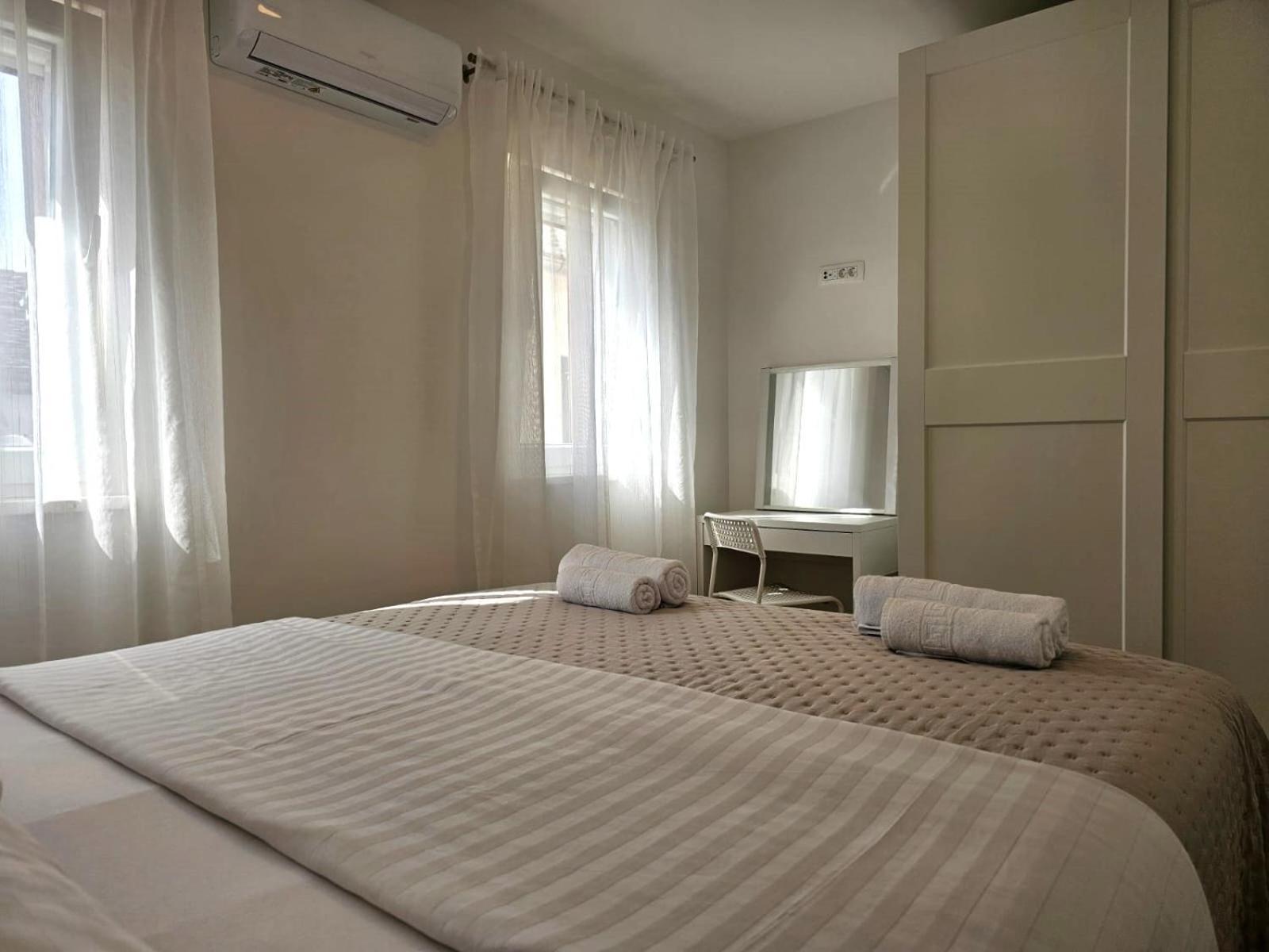 Apartments Miamare 2 Primošten Eksteriør bilde